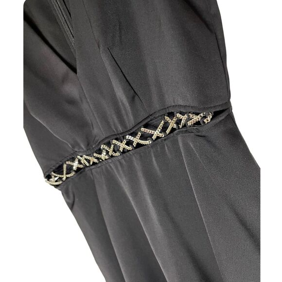 NWT Marciano Sleeveless Black V-neck Dress w/ Chain Accent - Size 6 - Picture 2 of 6